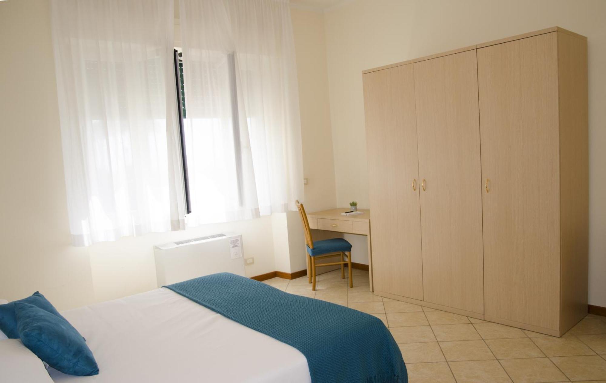 מלון מרינה די מסה Casa Per Ferie Il Pioppo חדר תמונה