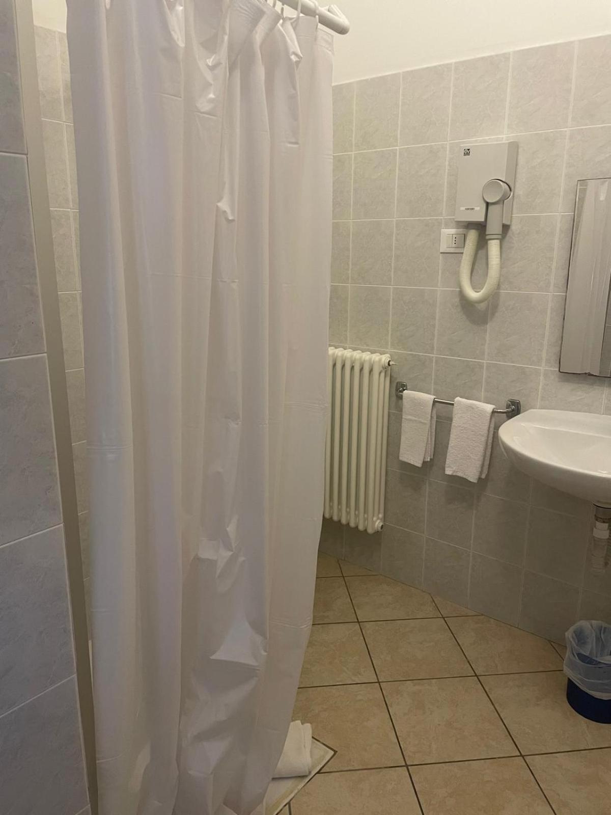 מלון מרינה די מסה Casa Per Ferie Il Pioppo חדר תמונה